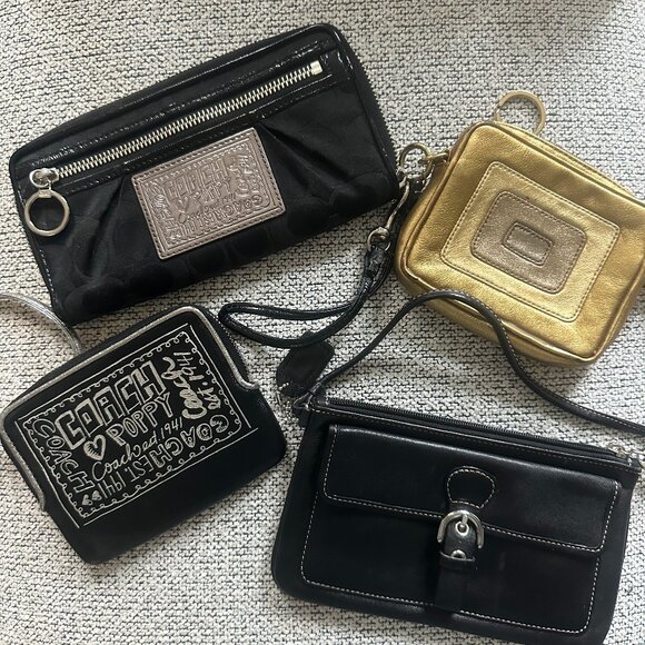Coach Vintage Wallets Wristlet (4) Poppy Soho Gold Metallic Pre-owned - Picture 1 of 16